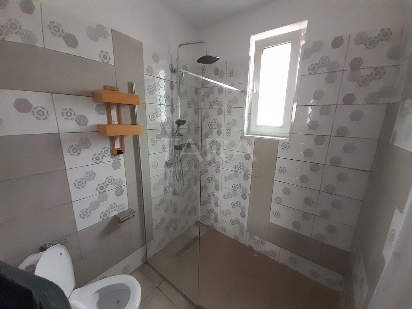 Apartament cu 3 camere și grădină în Apahida - Poză 6