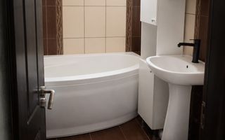 Apartament cu parcare zona centrala - Poză 4