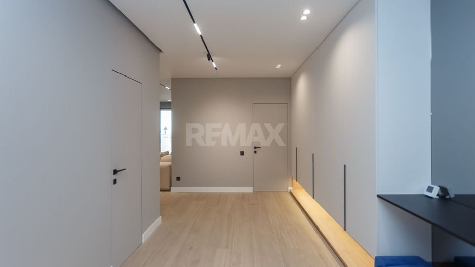 De închiriat apartament, 3 dormitoare + terasă, str. Teatrală 3, Centru. - Poză 24