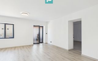 Casă cu 4 camere și teren de 738 mp - Șimand - Poză 5