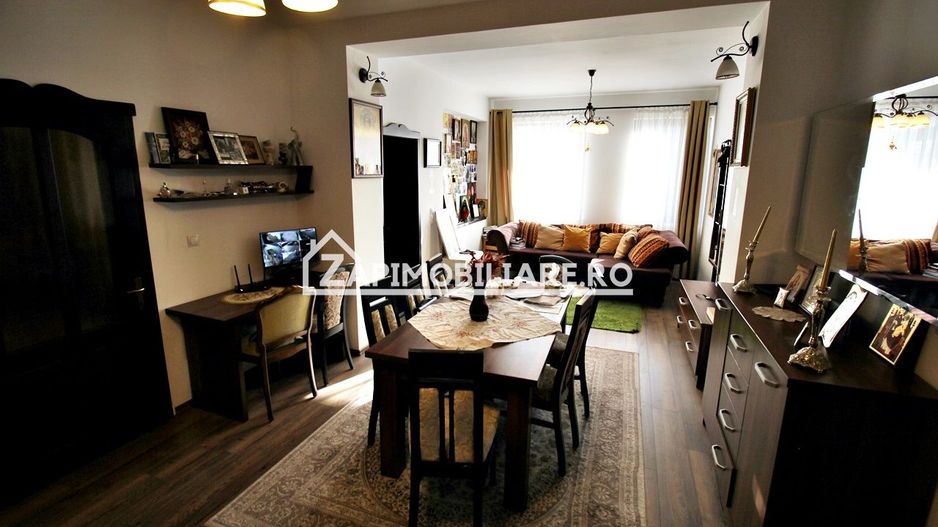 Casa 8 camere,4 bai,482mp,1.100mp teren,2 garaje,0% comision - Poză 2