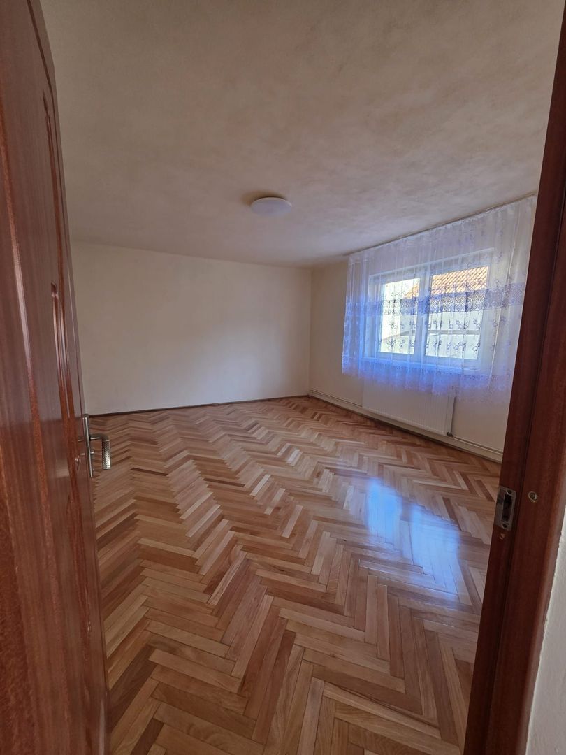 CASA  DE ÎNCHIRIAT 3 CAMERE IDEALA PENTRU SEDIU FIRMA SAU LOCUINTA - Poză 17
