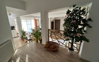 Vila 7 incaperi + 3 Anexe | 1800mp Teren | La Intrare in Dumbravita - Poză 10