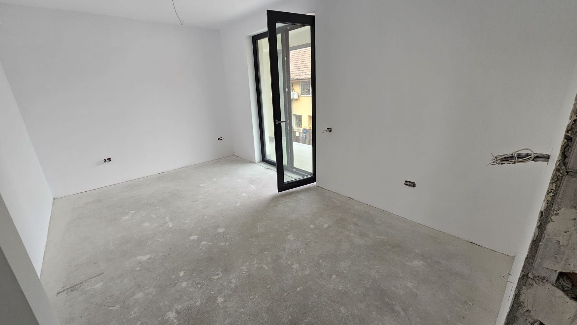 CASA DUPLEX - TOATE UTILITATILE, STRADA ASFALTATA, ACTE GATA, COMIS 0% - Poză 10