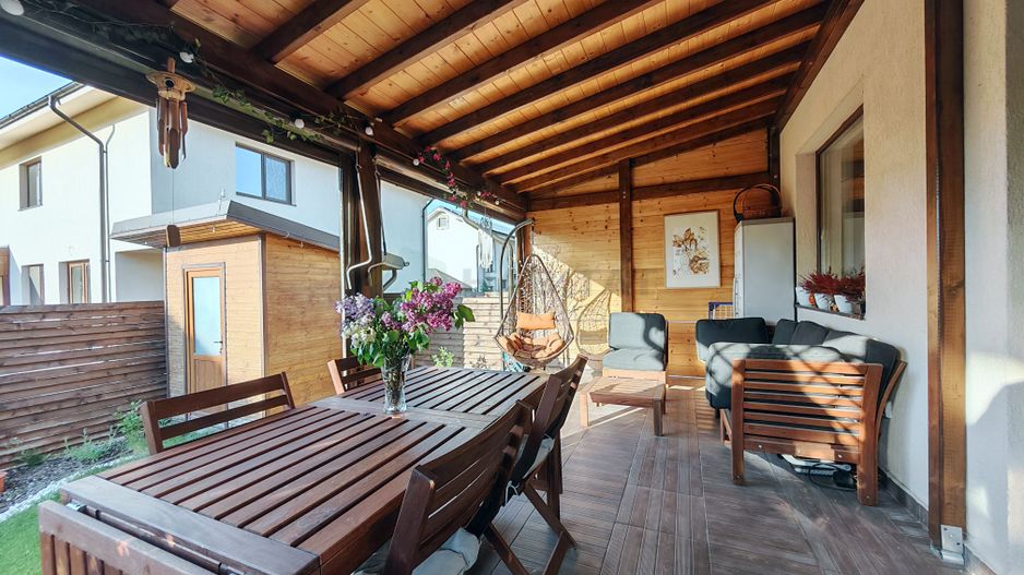 Prima inchiriere, vila cocheta, cu accente exotice - Poză 14