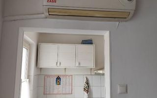 Garsoniera zona Sagului mobilata - Poză 5