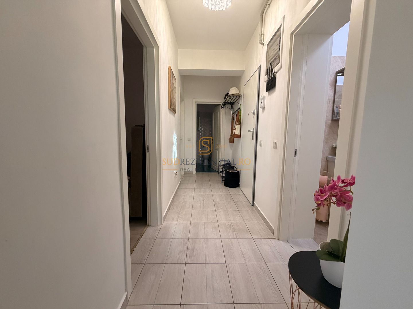 Confort și Eleganță: Apartament 3 Camere în Inima Sectorului 4 - Poză 18