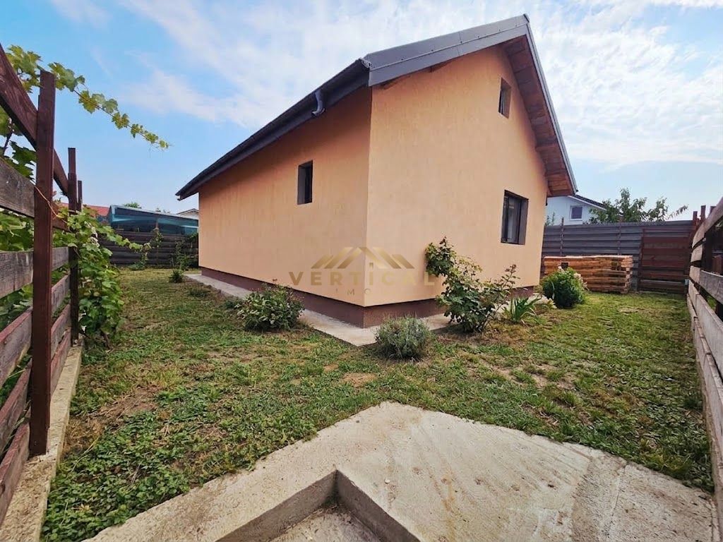 Casă P+pod de vânzare în Comuna Berceni - Poză 1