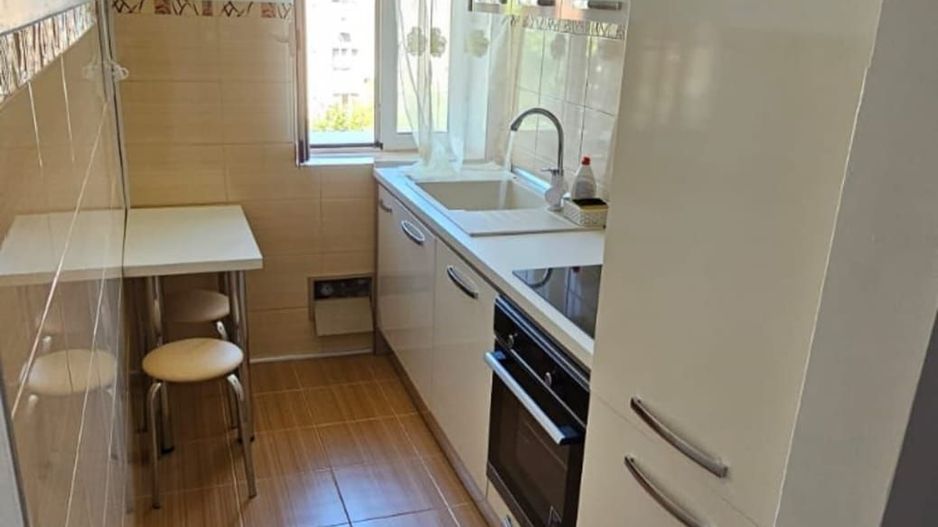 vand apartament 2 camere ,zona centrala - Poză 4