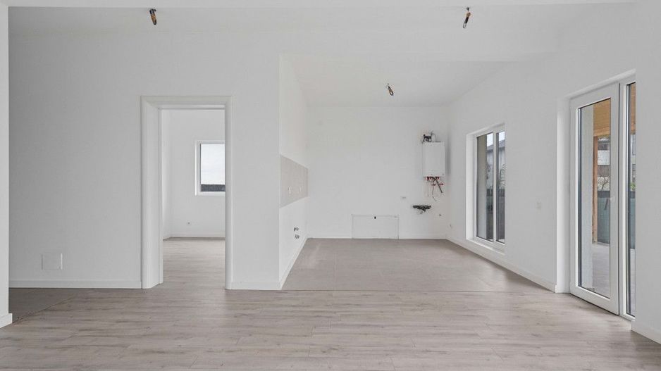 Casa Crevedia Parter Individuala - Comision 0 - Poză 3