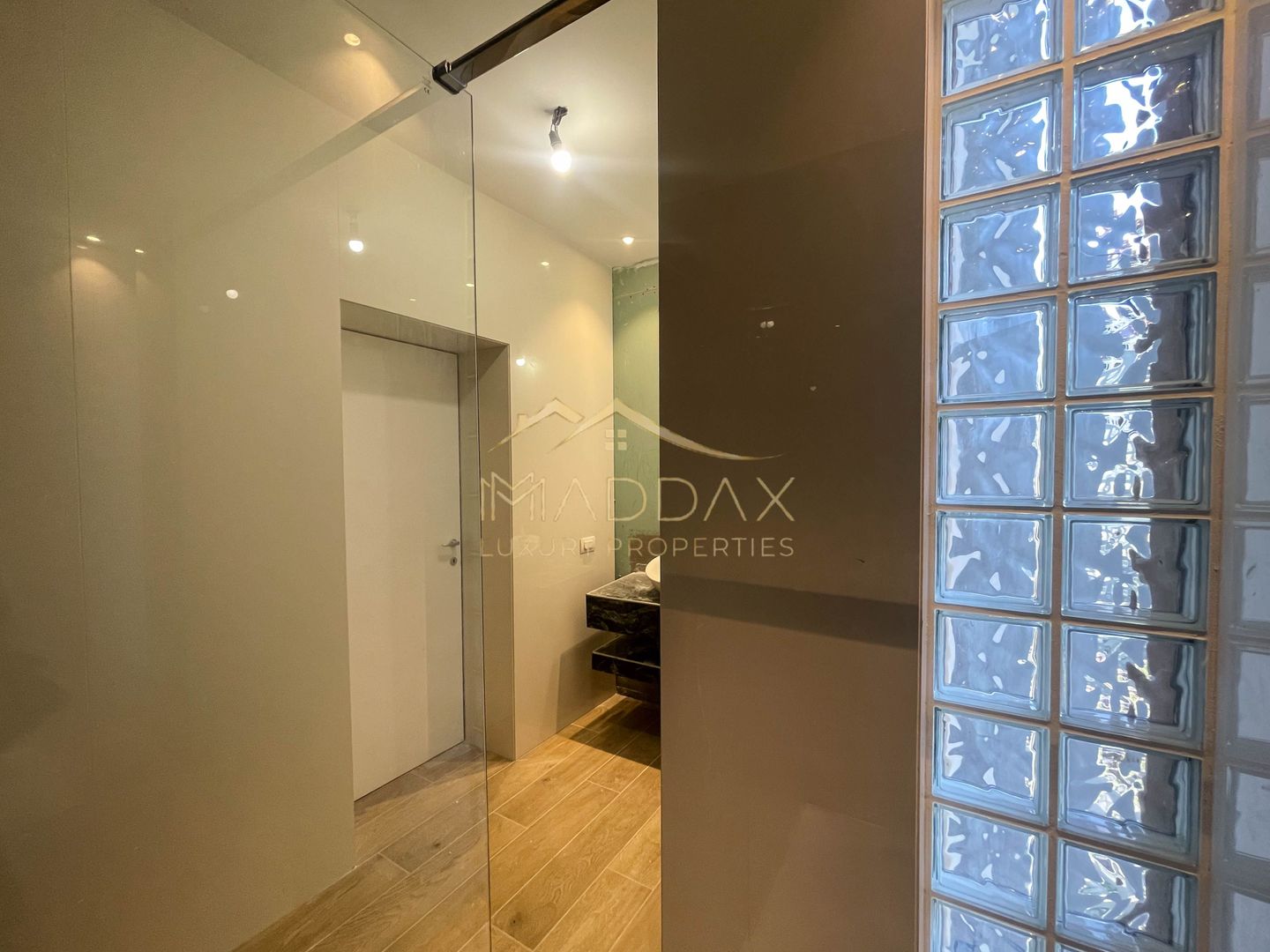 Impressive Penthouse-Triplex ** Green Building***/ 3 parking / Stefan Cel Mare - Poză 39