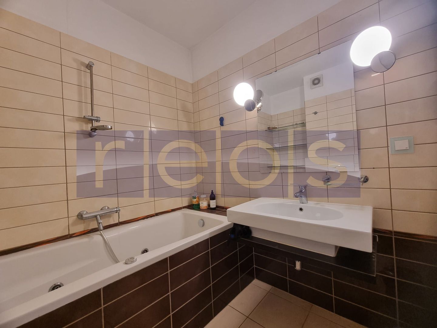 VANZARE 3 CAMERE DECOMANDAT - LOC DE PARCARE - ASMITA GARDENS - Poză 9