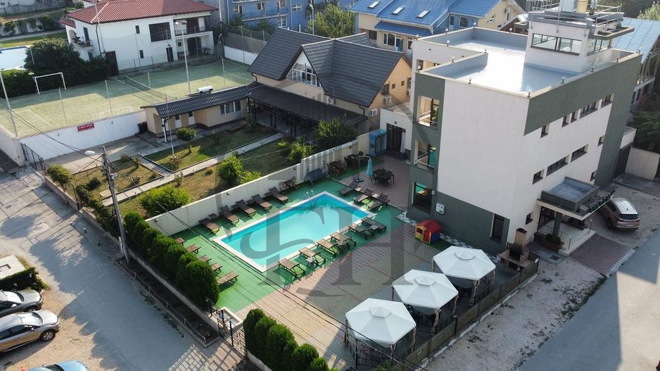 SOLD/ VANDUT- Vila/Pensiune de vanzare in Costinesti, Constanta - Poză 2