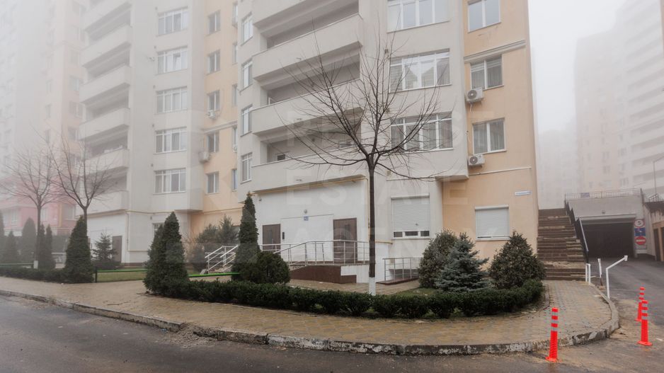 Vînzare debara 27 mp , strada Nicolae Testimițeanu, Botanica - Poză 1