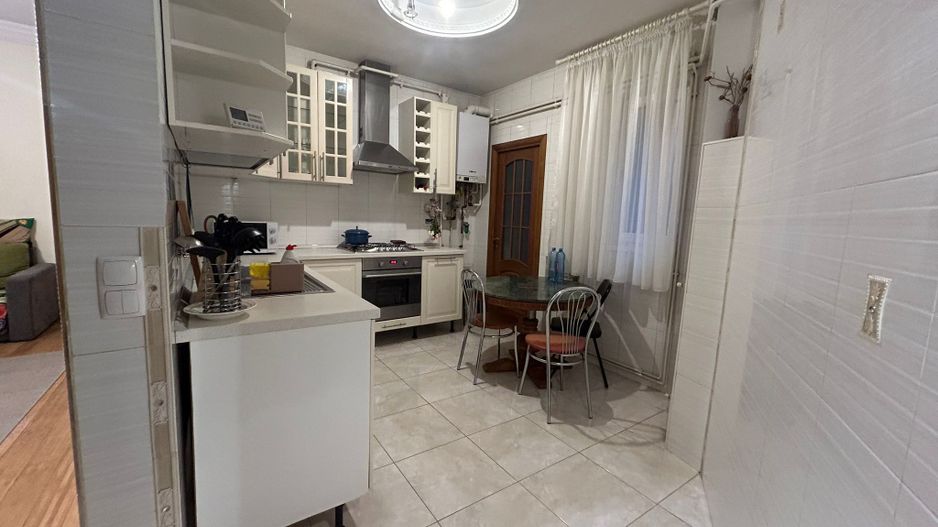 3 Camere Ultracentral 2 minute de Metrou Univestitate - Poză 8