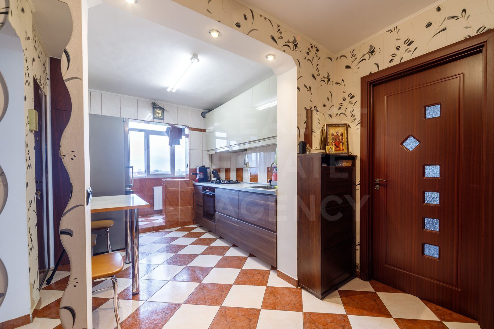 Vânzare, apartament, 3 camere, zona Uverturii - Poză 3
