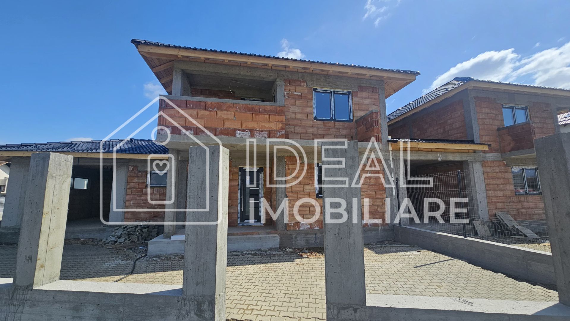 Casa Individuala LA CHEIE cu garaj si 341 mp teren, in Calea Cisnadiei - Poză 1