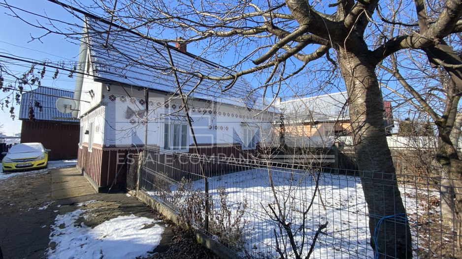 Casa cu Teren | Măneuți | 80 Ari - Poză 1