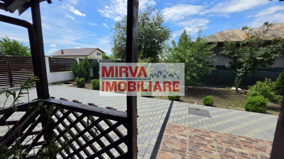 🏡 Casă renovată cu 6 camere, teren 557 mp – Berceni, Prahova - Poză 6