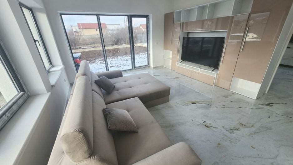 Casa individuala cu 3 camere, 600 mp teren, Kaufland- Cetate - Poză 2