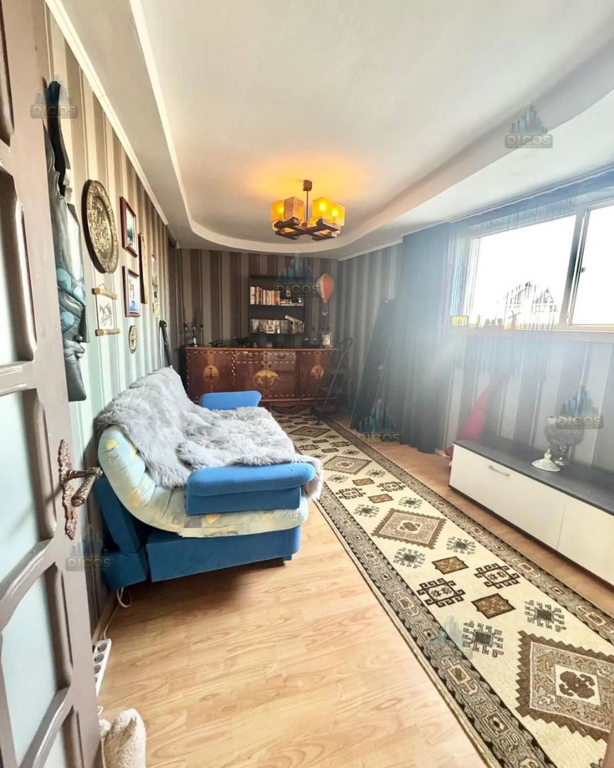 Casă de vânzare pe strada Tudor Vladimirescu - Poză 5
