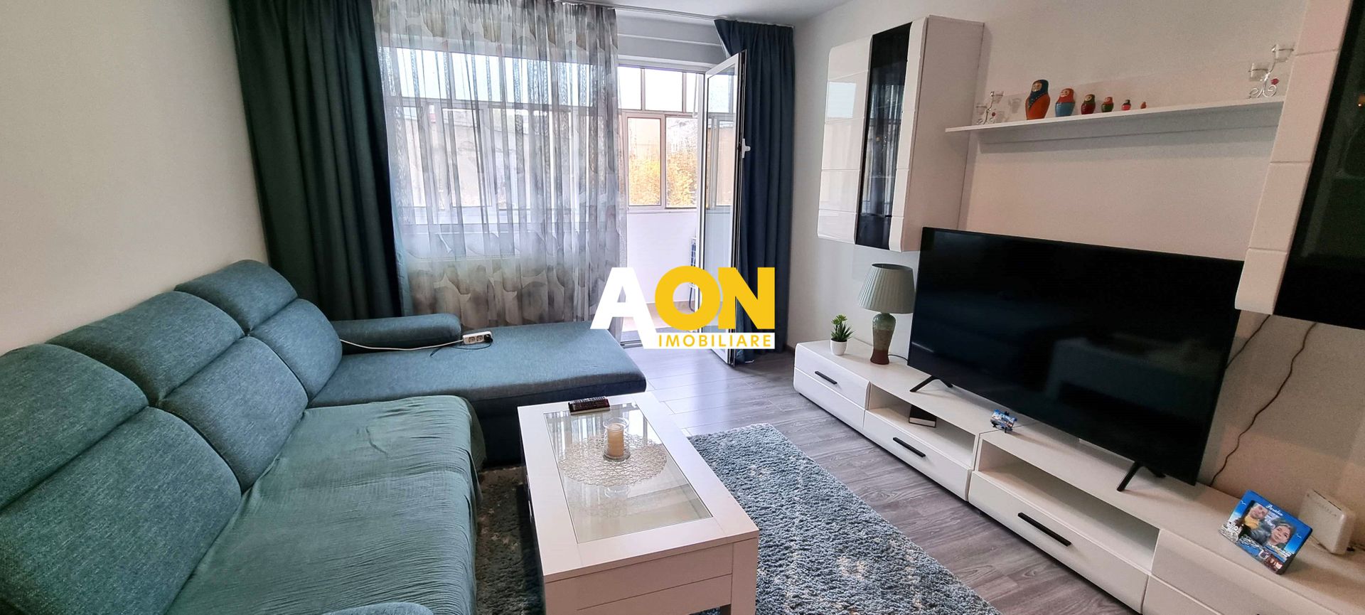 De vanzare apartament 3 camere, Cetate - Poză 1