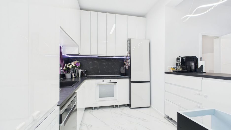 Duplex 1/2 mobilat şi utilat în Săcălaz - Poză 5