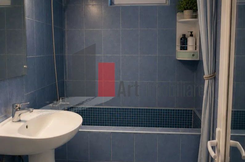 Vânzare apartament 3 camere Bd. Obregia - Turnu Măgurele - Poză 1