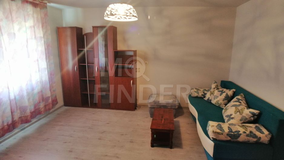 Apartament o camera strada Bucuresti - Poză 2