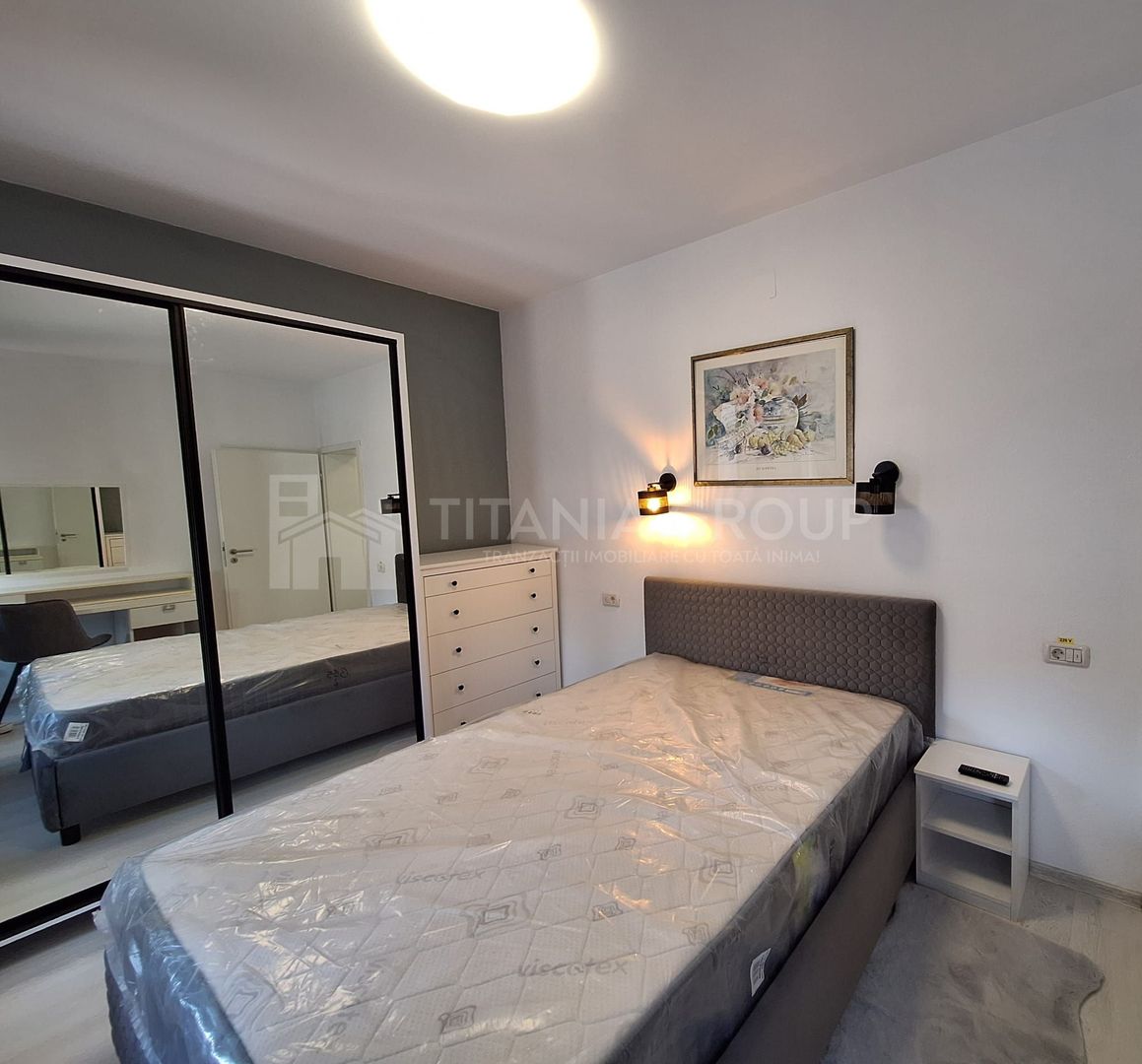 Apartament cu 3 camere, curte si loc de parcare Str. Lunga - Poză 3