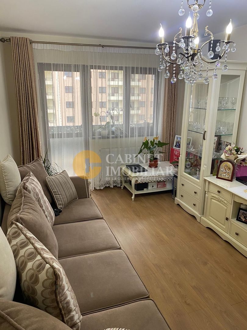 Cug -Providenta Etaj 2 Apartament cu 2 Camere Decomandat 52 mp - Poză 2