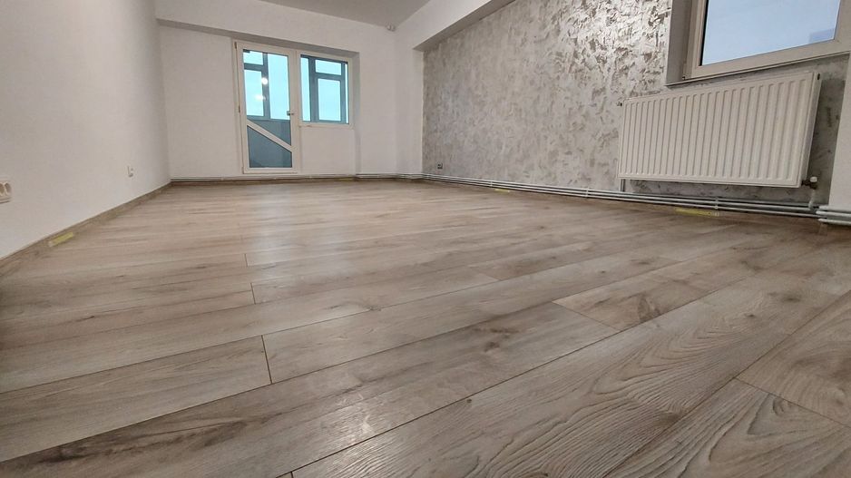 Apartament 3 camere decomandat 84 mp Pacurari 148000 euro - Poză 6
