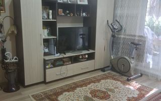 Apartament 3 camere de vânzare în zona Alexandru cel Bun / Poștă - Poză 2