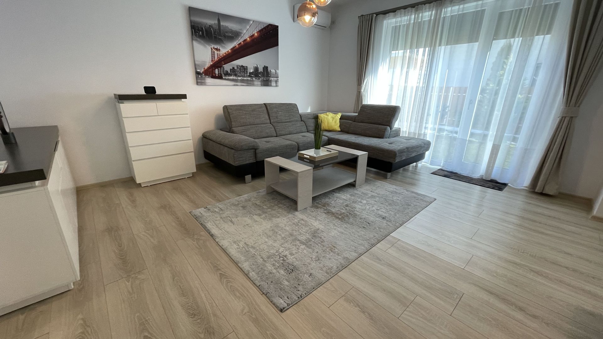 Apartament frumos cu gradina proprie,mobilat si utilat - Poză 4