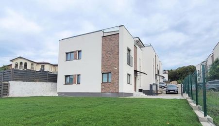 Casa de inchiriata cu Jacuzzi, zona Voronet