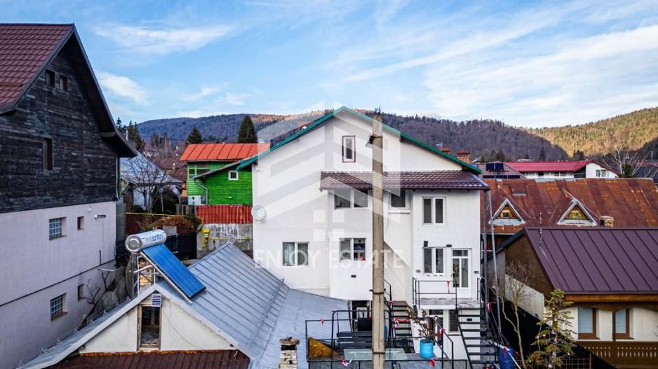 Casă individuală, vedere către Bucegi, la 300 m de Centru, Gară sau Cantacuzino - Poză 1