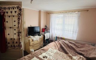 Casa de vanzare cu 2 camere si teren 1068 mp zona Renașterii - Poză 7