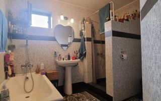 Parter cu structură pentru etaj, curte amenajată și organizare impeca - Poză 37