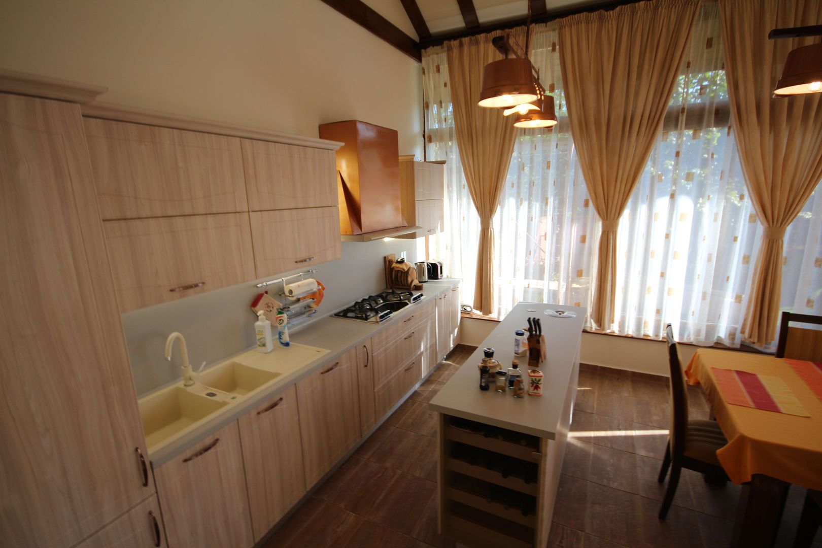 Vila frumoasa de vanzare in zona Balcescu! - Poză 14