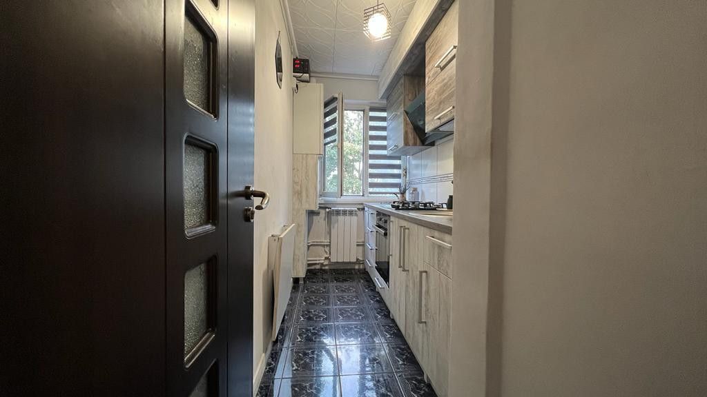 KM 4-5 - Apartament cu 3 camere situat la etajul 3 - Poză 10