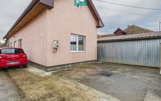 Casă cu 4 camere în Curtici pentru investiții - Poză 1