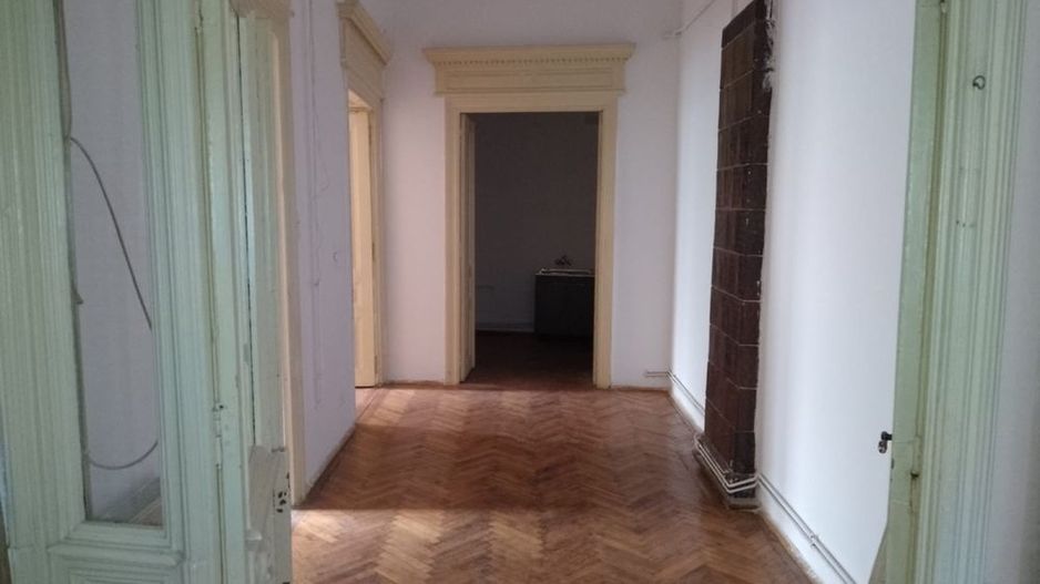 Inchiriez casa la curte in centru,zona Foisorul de Foc - Poză 7