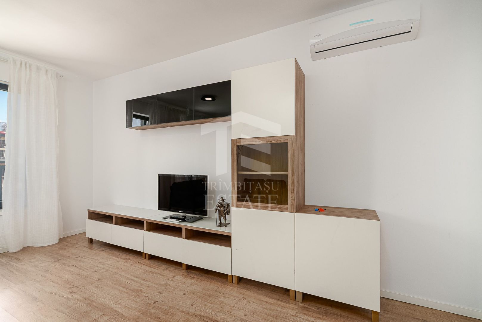 Inchiriere 2 Camere Porsche Pipera - H Pipera Lake, parcare inclusa - Poză 5