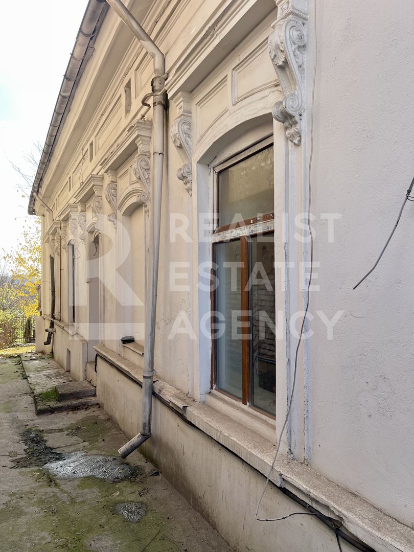 De vânzare – Clădire impresionantă, 11 camere, 9 dormitoare, Păcurari - Poză 10