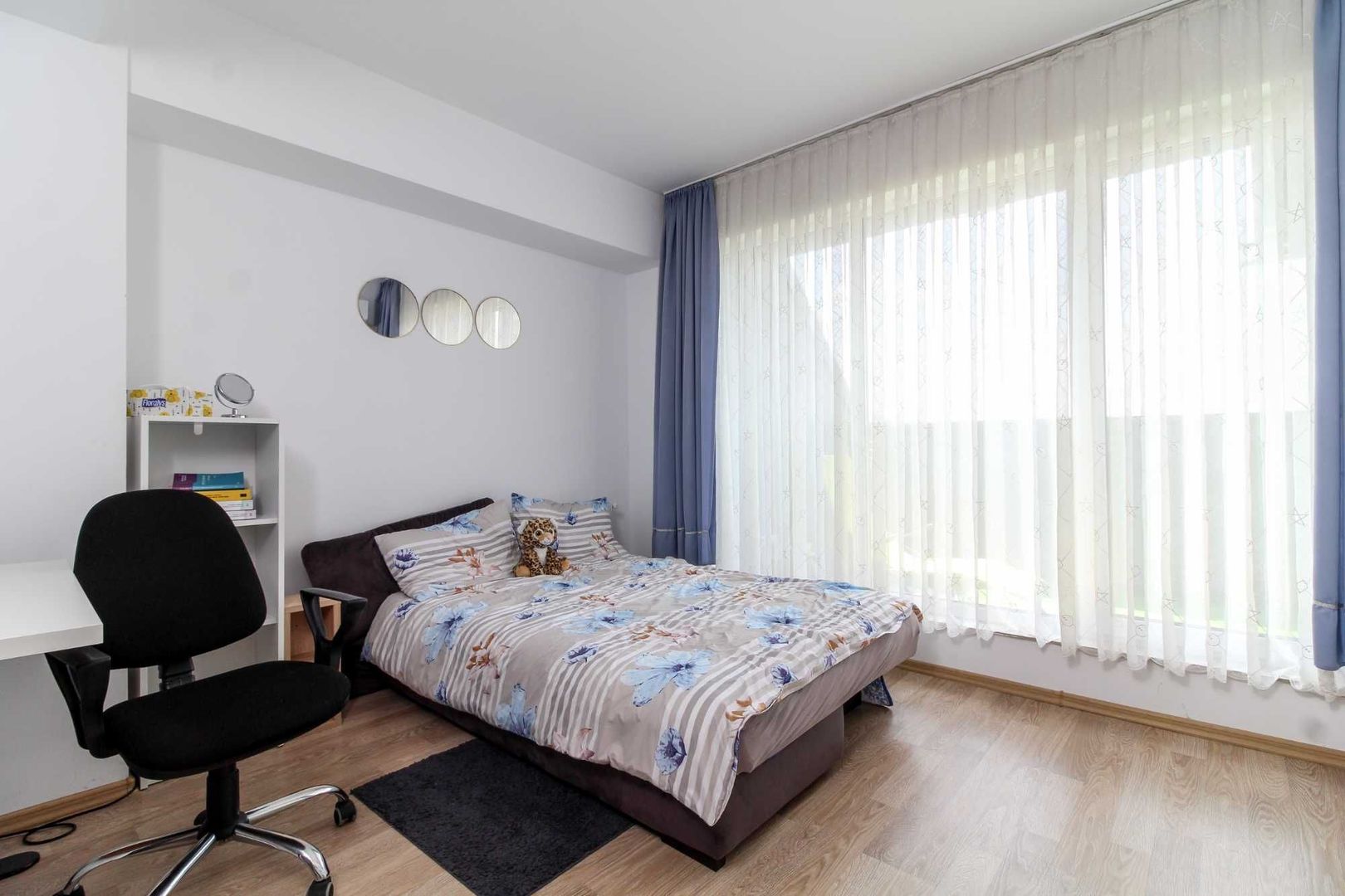 Vanzare apartament 2 camere decomandate cu 2 parcari ! zona Marasti - Poză 1