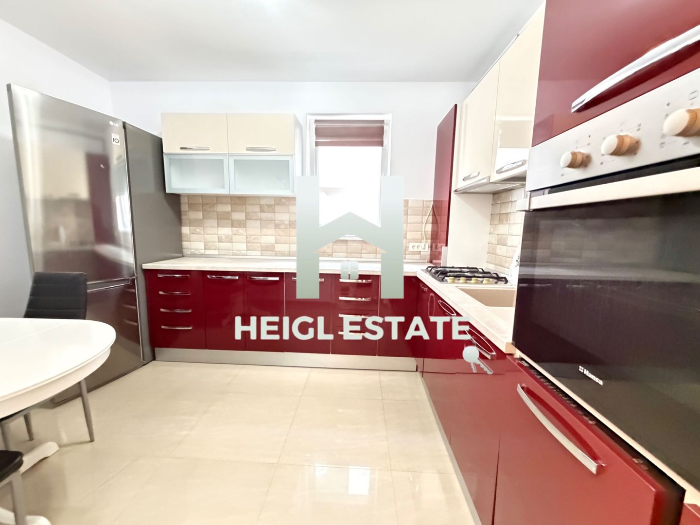 Apartament cu 2 camere decomandat situat la etajul 1 in Giroc - Poză 1