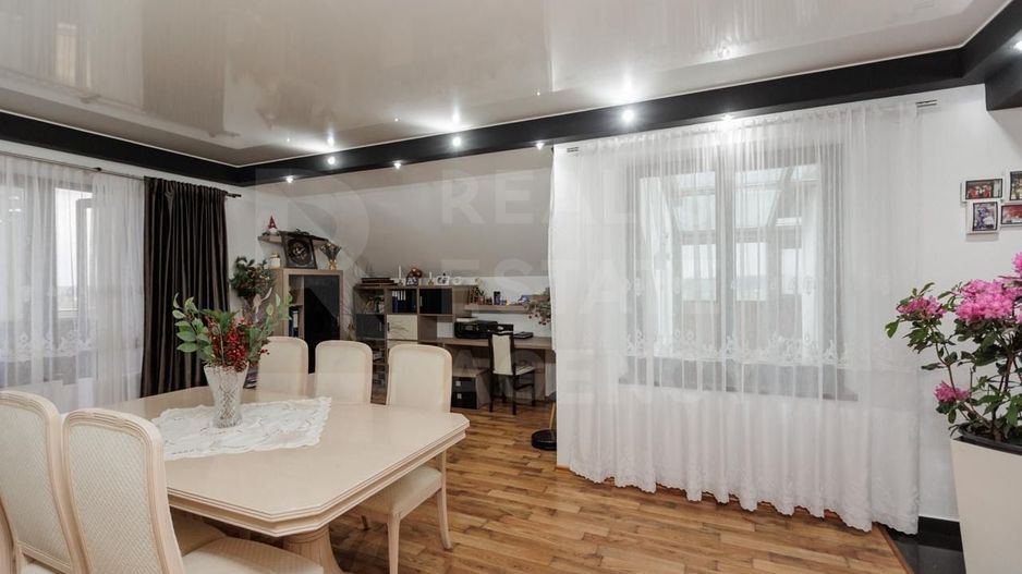 Vânzare, penthouse cu suprafața de 227 mp, str. Romană, Ungheni - Poză 4