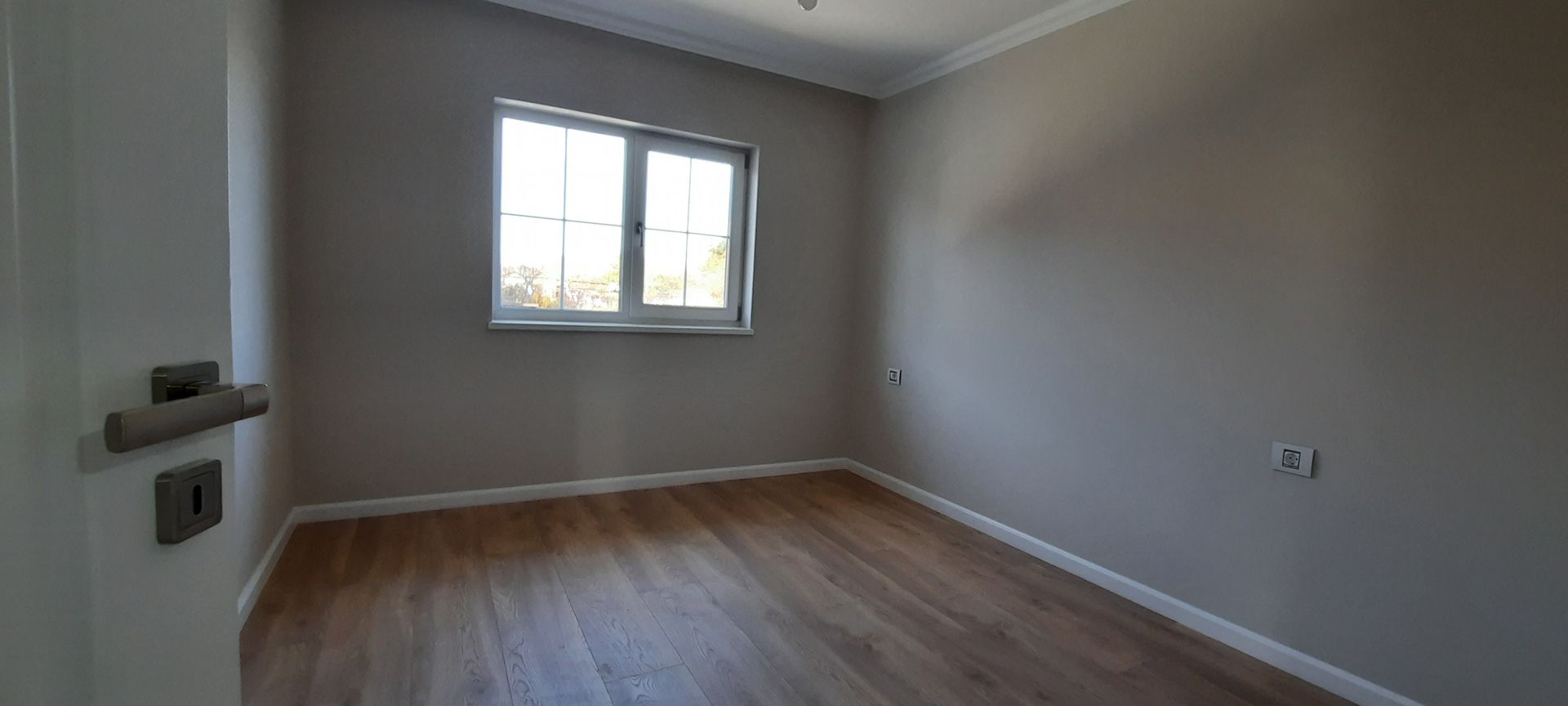 Locuinta deosebita cu finisaje PREMIUM - Poză 26