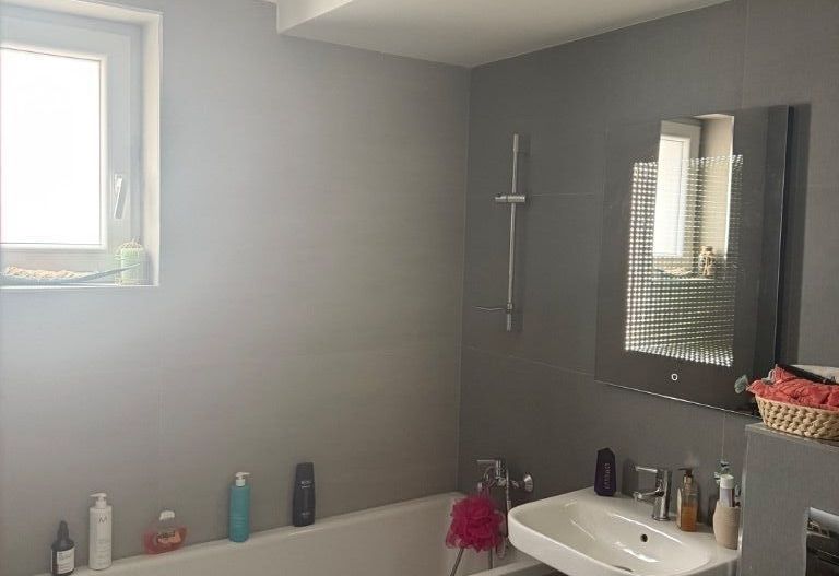 🏠 Apartament 2 camere decomandat – Apărătorii Patriei, Str. Orgu Tăna - Poză 10