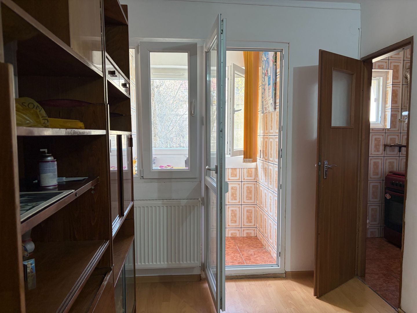 Apartament cu doua camere, Aparatorii Patriei, 65.000€ - Poză 2